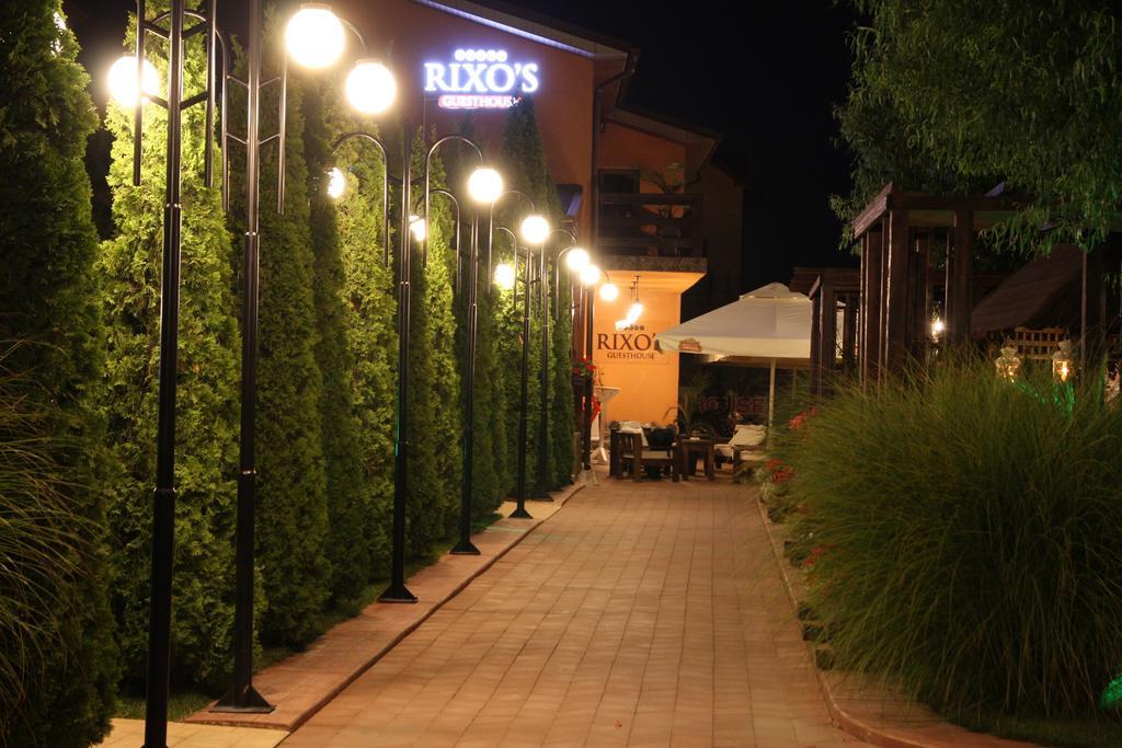 Rixo'S Guesthouse Cîrcea Exteriör bild